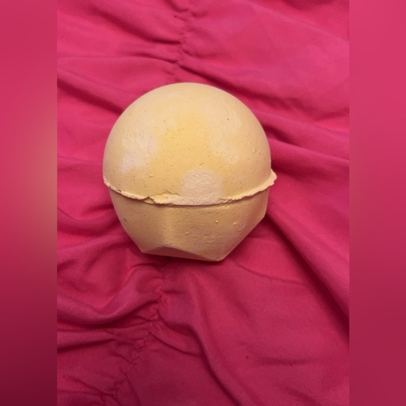 LUSH AUGUST 2024 KITCHEN BOX EXCLUSIVE LEMON DAYS AND GINGER BEER BATH BOMB - Picture 4 of 7